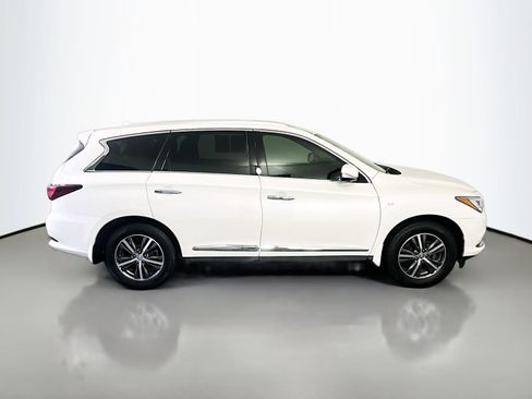 Used 2019 INFINITI QX60 Luxe w/ Essential Package FWD image 8