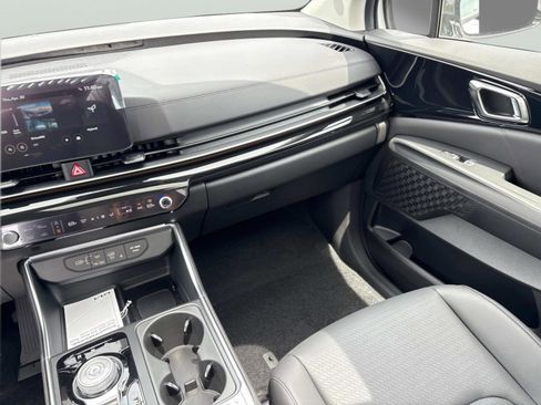 New 2026 Kia Carnival SX Prestige FWD image 12