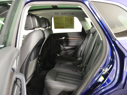 Used 2022 Audi Q5 2.0T Premium Plus w/ Premium Plus Package image 13