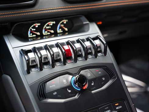 Used 2019 Lamborghini Huracan LP 580-2 image 30