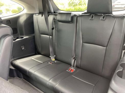 Used 2021 Toyota Highlander Limited AWD/4WD image 13