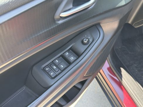 Used 2024 Jeep Grand Cherokee Altitude RWD image 8