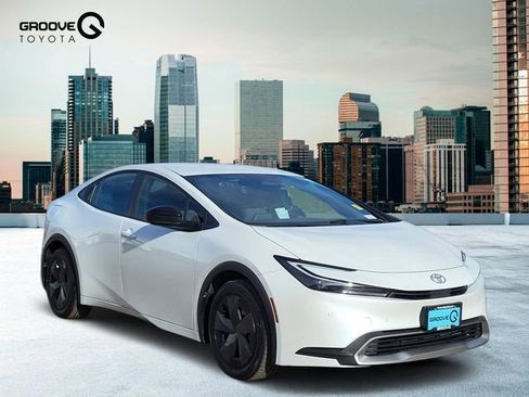 Used 2024 Toyota Prius Prime SE image 9