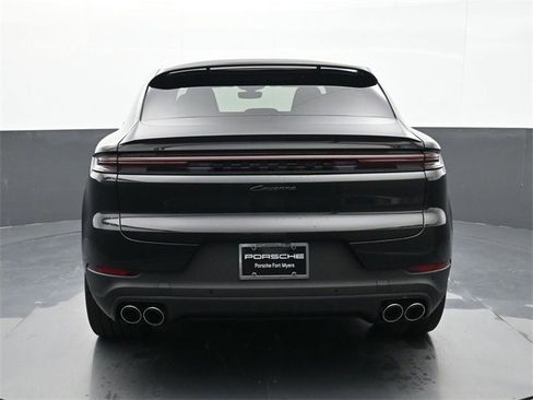 New 2026 Porsche Cayenne E-Hybrid Coupe image 21