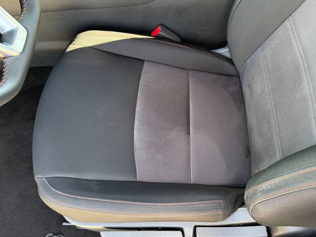 Used 2025 Nissan Sentra SR FWD image 17