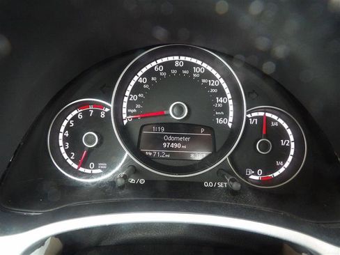 Used 2016 Volkswagen Beetle SE image 20