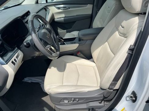 Used 2018 Cadillac XT5 Luxury AWD/4WD image 7