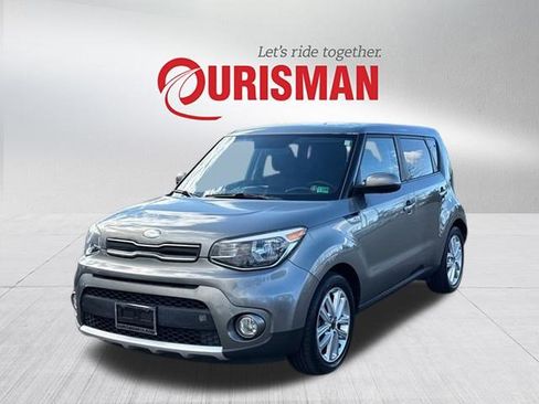Used 2017 Kia Soul + image 5