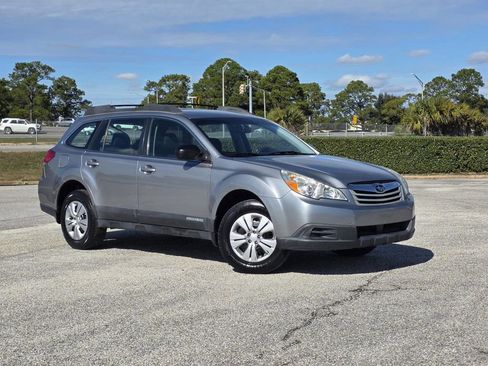 Used 2011 Subaru Outback 2.5i image 1