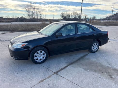 Used 2003 Toyota Camry LE image 1