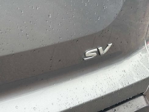 Used 2024 Nissan Pathfinder SV FWD image 12