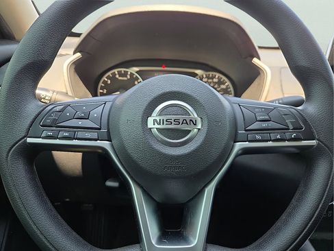 Used 2022 Nissan Altima 2.5 SV FWD image 24