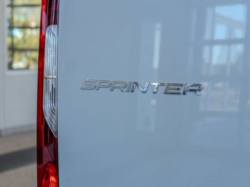 New 2025 Mercedes-Benz Sprinter 2500 image 17