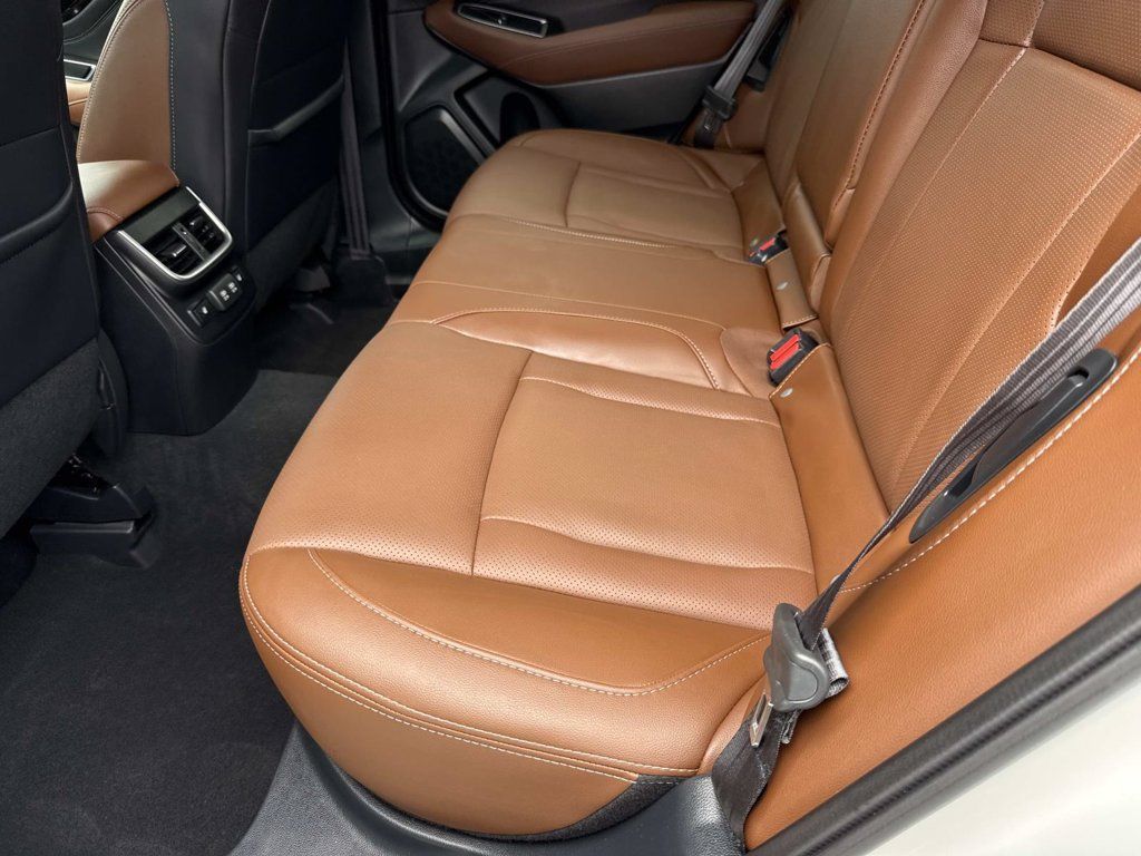 Used 2022 Subaru Outback Touring XT AWD/4WD image 15
