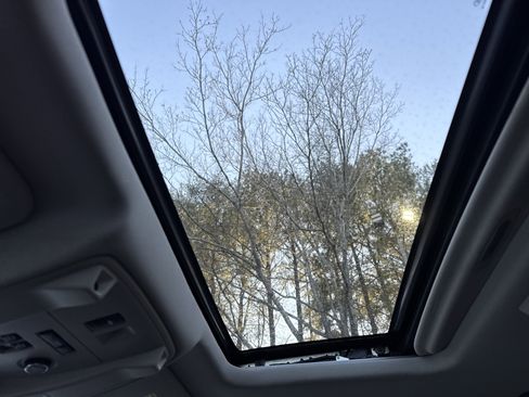 Used 2015 Chevrolet Tahoe LTZ image 24