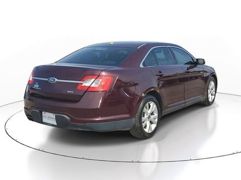 Used 2011 Ford Taurus SEL FWD image 4