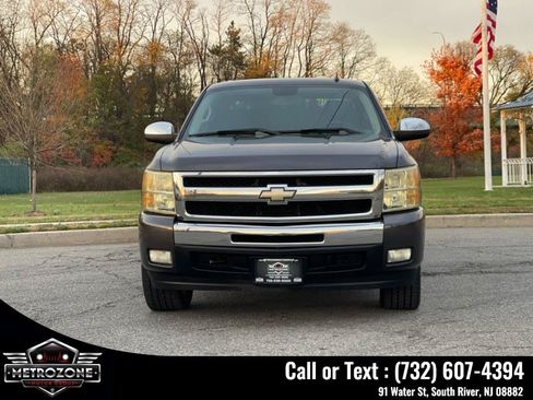 Used 2011 Chevrolet Silverado 1500 LT w/ Texas Edition RWD image 3
