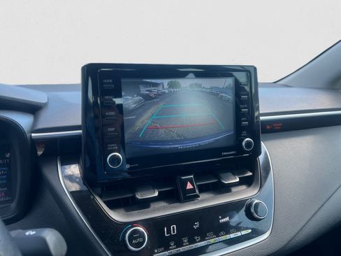 Used 2022 Toyota Corolla LE w/ Carpet Mat Package (TMS) FWD image 18