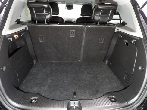 Used 2021 Chevrolet Trax LT w/ Premium Seat Package image 6