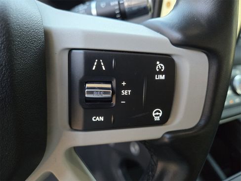 Used 2022 Land Rover Defender 110 S image 16