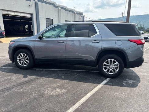 Used 2021 Chevrolet Traverse LT AWD/4WD image 7