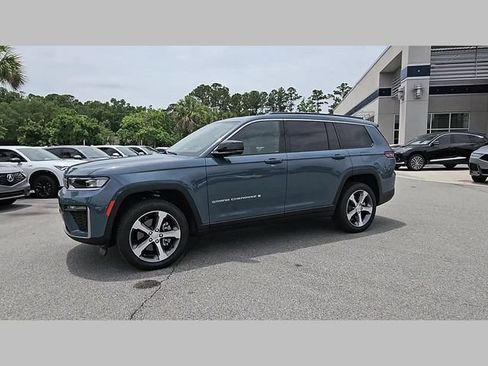 Used 2026 Jeep Grand Cherokee L Limited w/ Trailer Tow Package AWD/4WD image 17