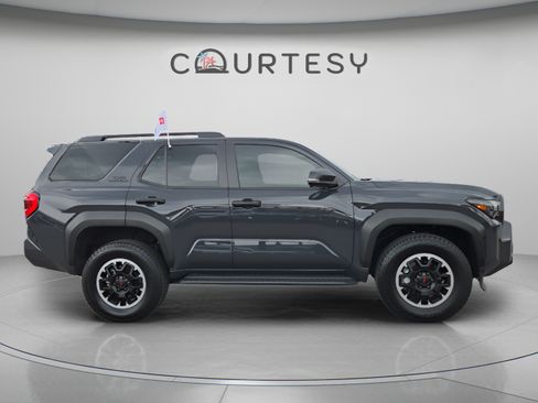 Certified 2026 Toyota 4Runner TRD Off-Road AWD/4WD image 7