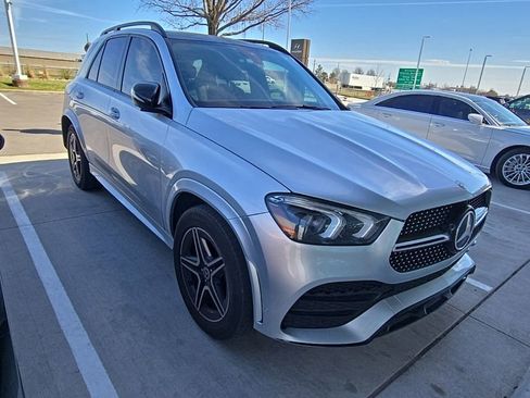 Used 2020 Mercedes-Benz GLE 350 4MATIC image 2