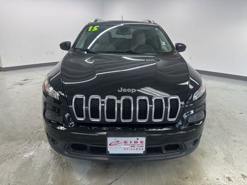 Used 2015 Jeep Cherokee Latitude w/ Cold Weather Group image 3