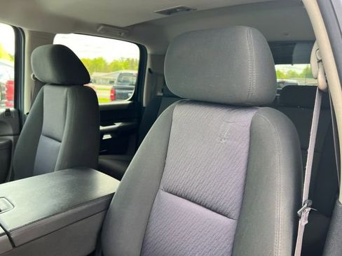 Used 2014 Chevrolet Silverado 2500 LT w/ Interior Plus Package AWD/4WD image 13
