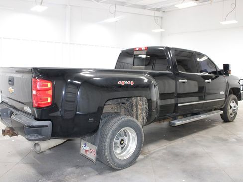 Used 2015 Chevrolet Silverado 3500 High Country w/ Duramax Plus Package image 9