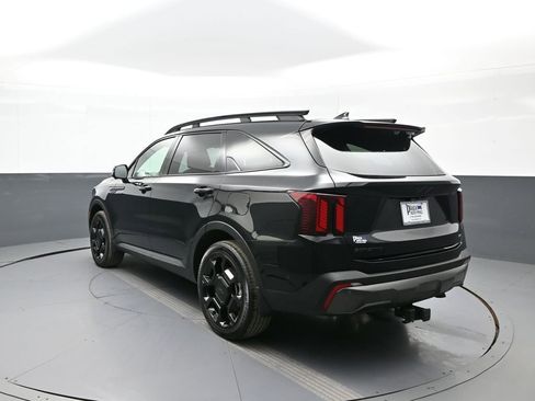 Certified 2025 Kia Sorento SX Prestige image 8