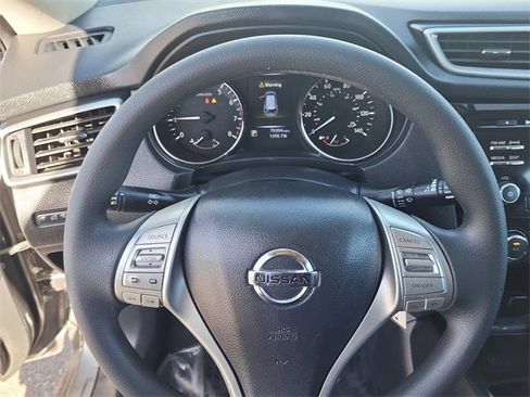 Used 2016 Nissan Rogue S image 10