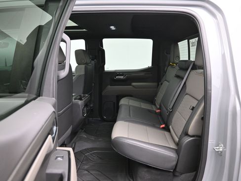 Used 2024 Chevrolet Silverado 1500 ZR2 w/ Technology Package image 10