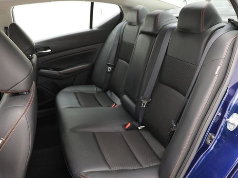 Used 2024 Nissan Altima 2.5 SR image 12