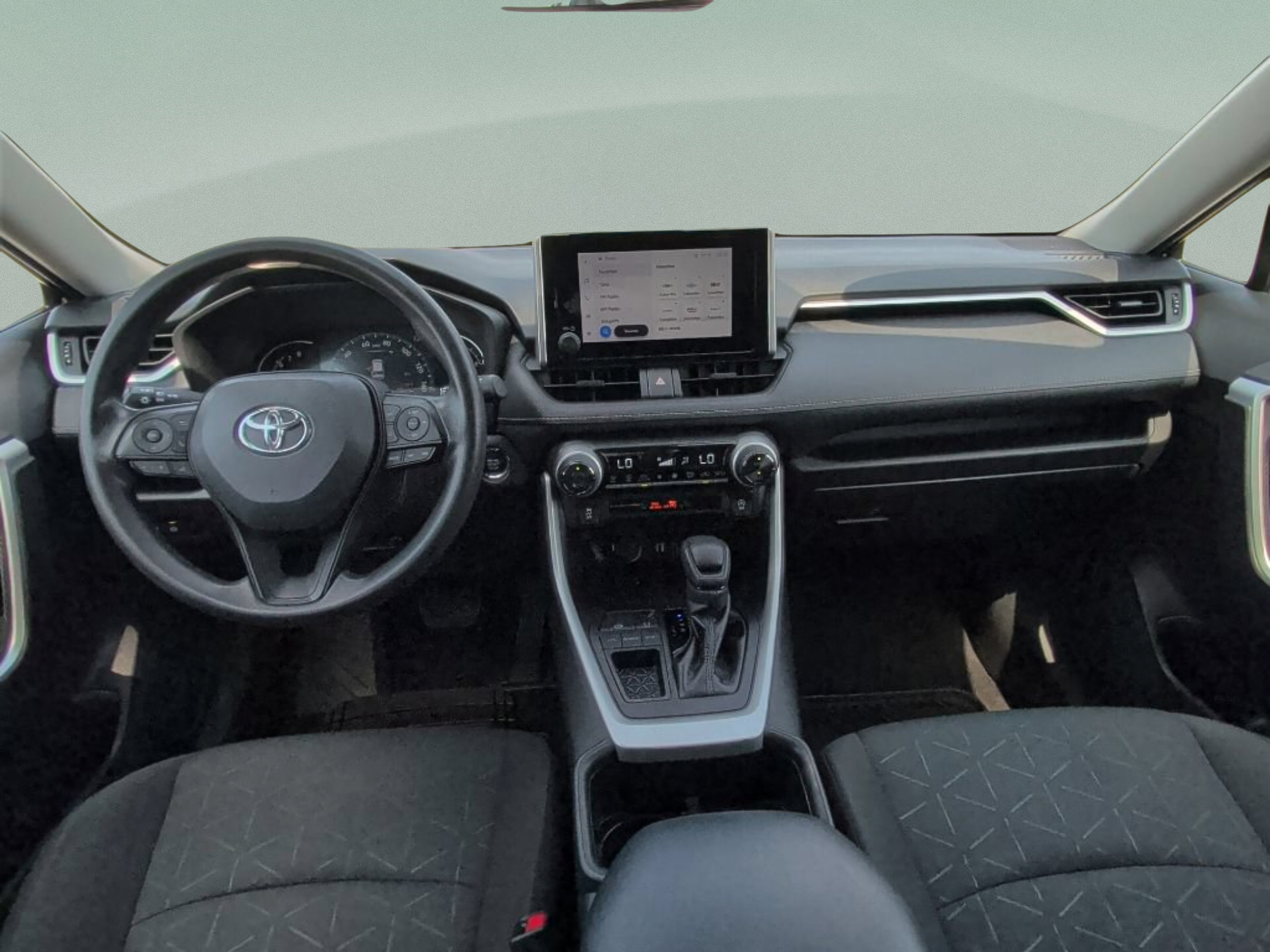 Used 2024 Toyota RAV4 XLE FWD image 31