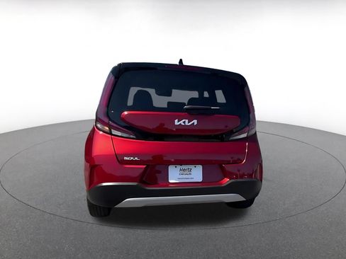 Used 2025 Kia Soul LX w/ LX Technology Package FWD image 12