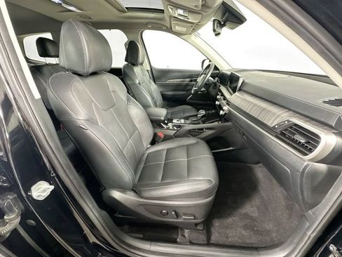 Used 2023 Kia Telluride EX w/ EX Captain's Chair Package AWD/4WD image 30