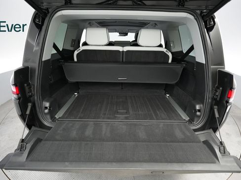 Used 2025 Rivian R1S Adventure AWD/4WD image 8
