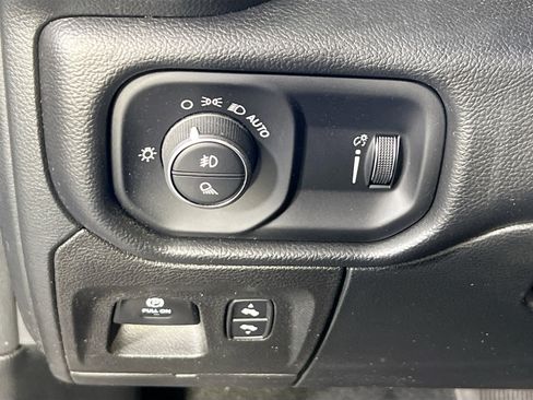 Used 2022 RAM 1500 Big Horn image 10