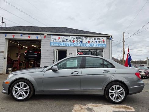 Used 2013 Mercedes-Benz C 300 4MATIC Sedan image 2