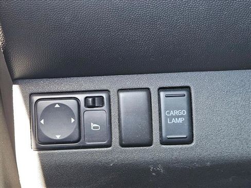 Used 2015 Nissan Frontier SV RWD image 12
