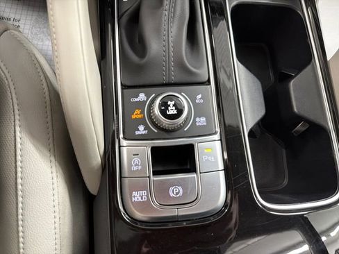 Certified 2024 Kia Telluride EX w/ EX Captain's Chair Package AWD/4WD image 43