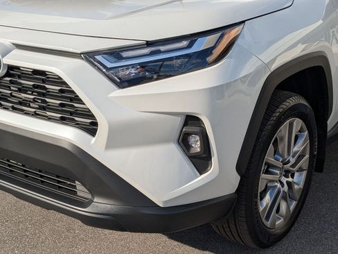 Used 2025 Toyota RAV4 XLE Premium image 9