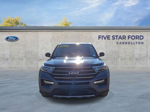 Certified 2021 Ford Explorer XLT w/ Equipment Group 202A image 4