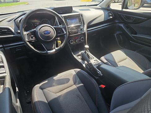 Used 2020 Subaru Crosstrek 2.0i Premium image 3