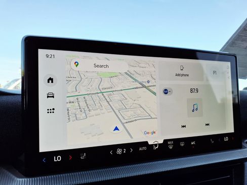 Certified 2025 Ford Explorer ST-Line w/ Premium Package image 24