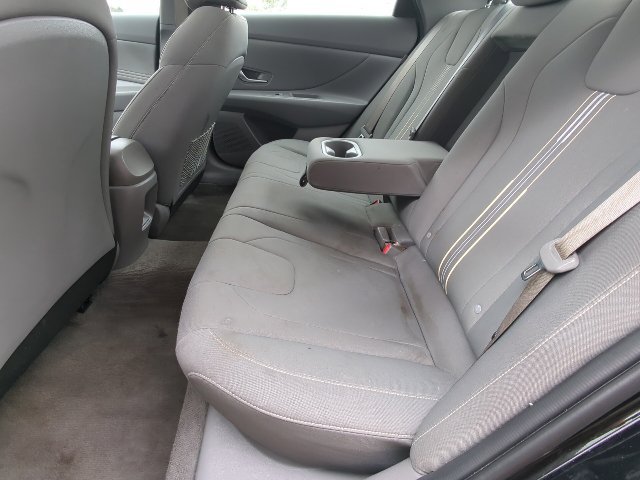 Used 2025 Hyundai Elantra SEL FWD image 22