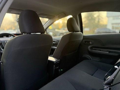 Used 2018 Toyota Prius C Four image 18