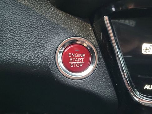 Used 2018 Honda HR-V EX image 14